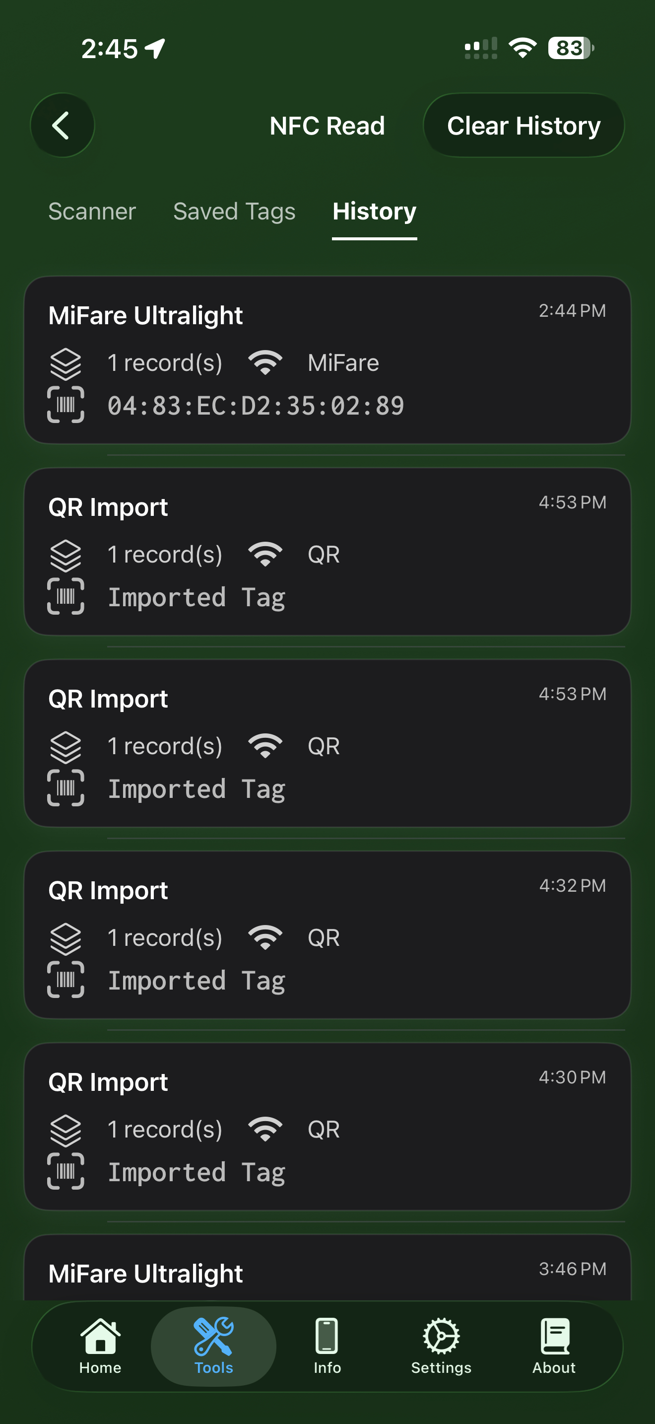 NFC Read Gespeicherte Tags-Tab mit gespeicherten Tags und den Aktionen Jetzt schreiben und Laden