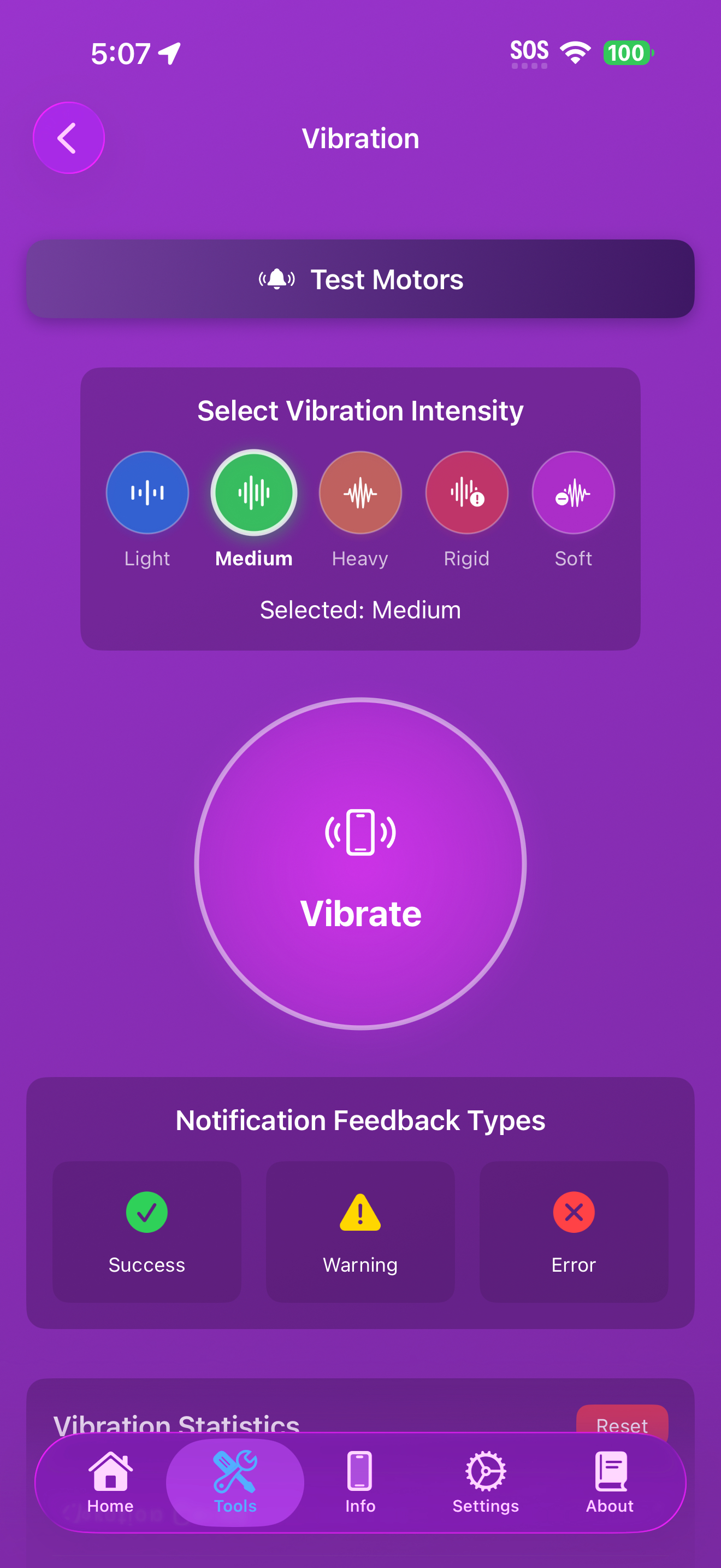 Strumento Vibrazione che mostra il selettore di intensità, il pulsante vibra e i tipi di feedback di notifica